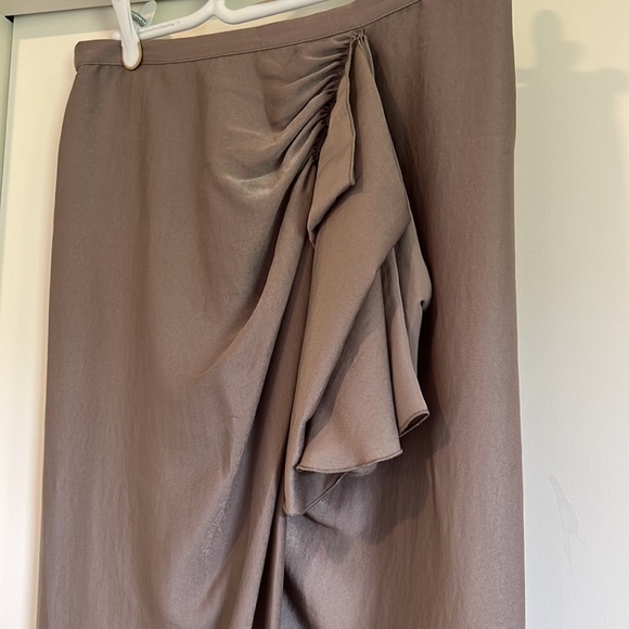 BCBG MaxAzria Stella Midi Skirt in Cinder - Picture 2 of 5